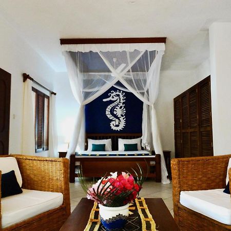 Diani Cottages เดียนีบีช ภายนอก รูปภาพ