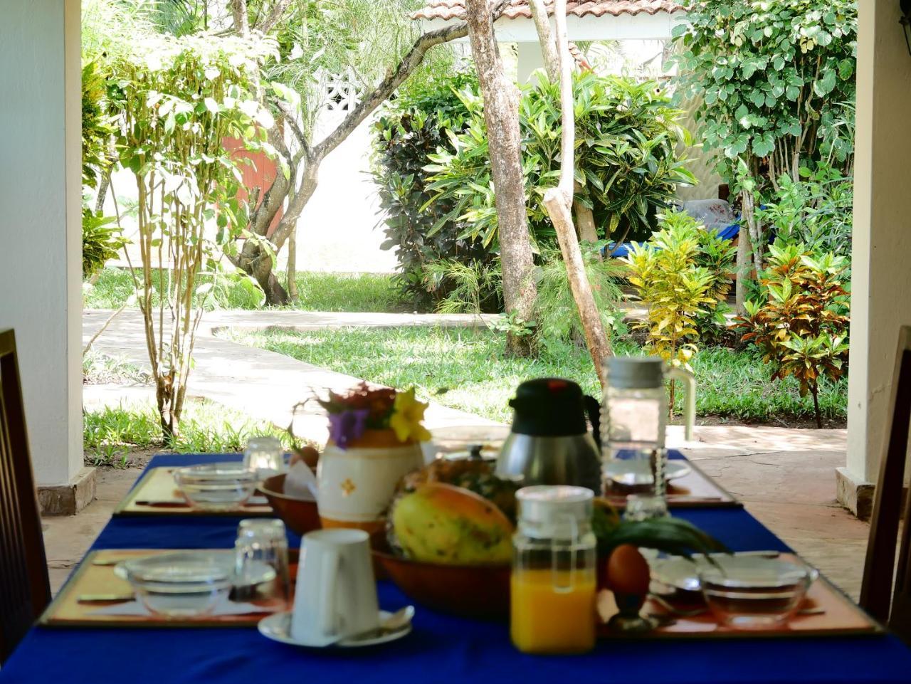 Diani Cottages เดียนีบีช ภายนอก รูปภาพ