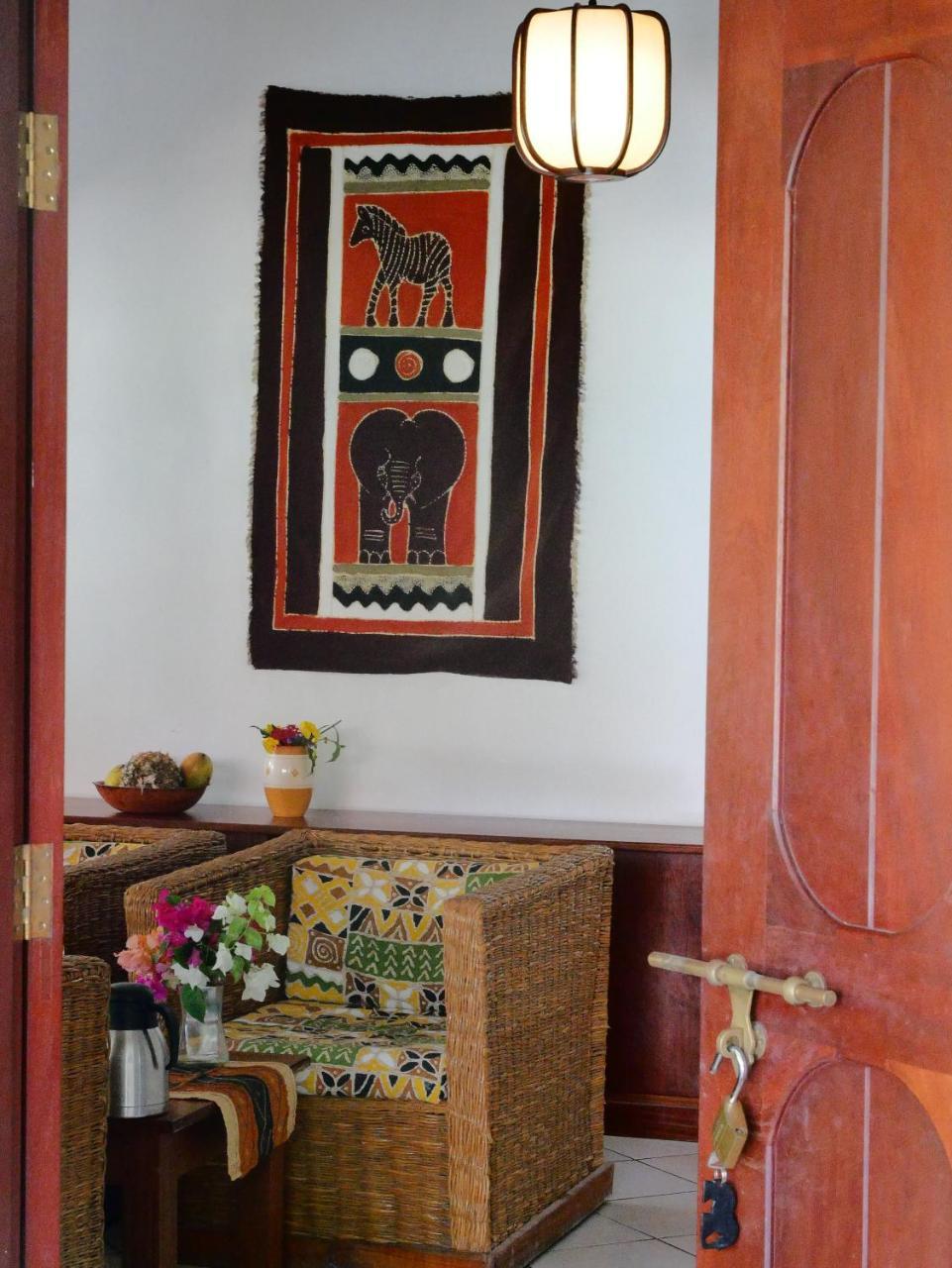 Diani Cottages เดียนีบีช ภายนอก รูปภาพ