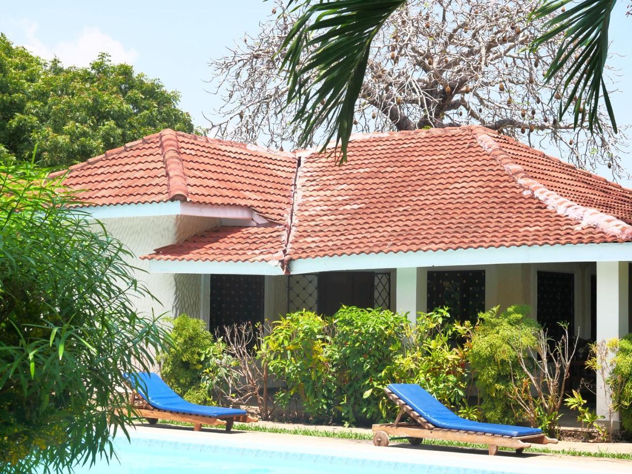 Diani Cottages เดียนีบีช ภายนอก รูปภาพ
