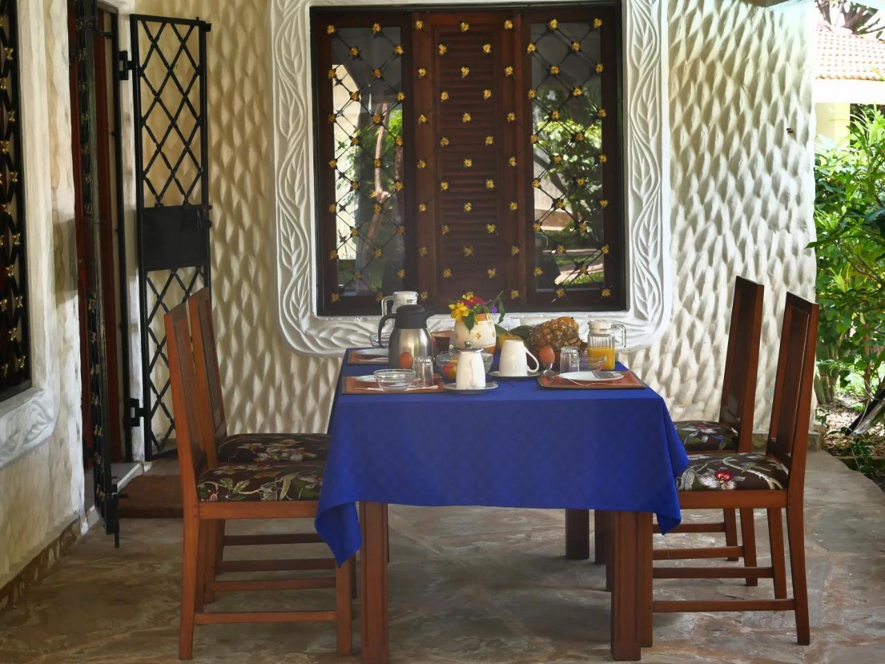 Diani Cottages เดียนีบีช ภายนอก รูปภาพ