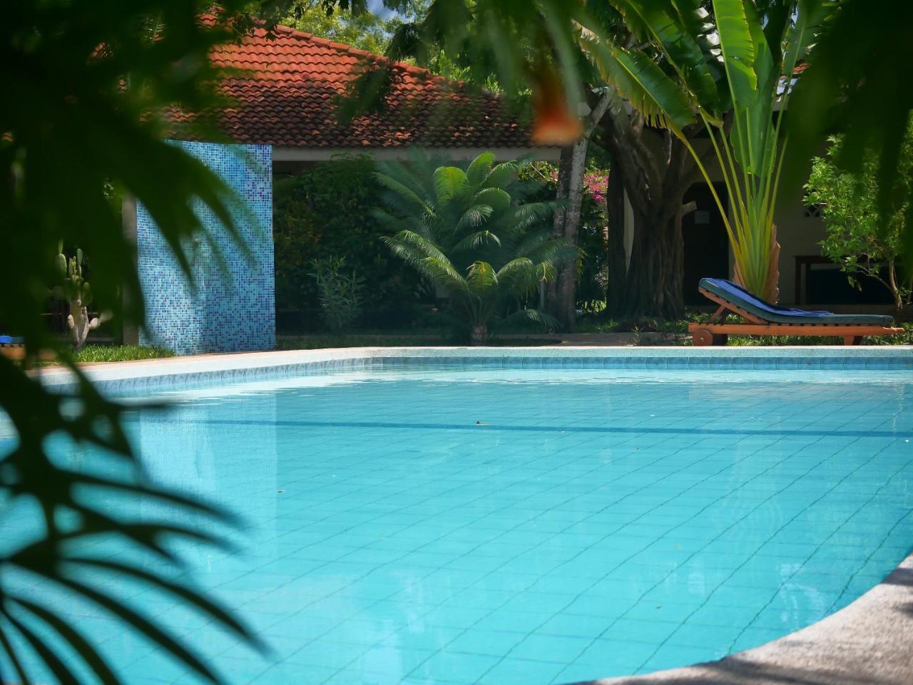 Diani Cottages เดียนีบีช ภายนอก รูปภาพ